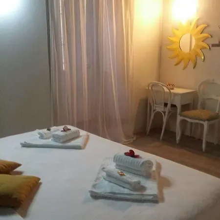 Navona First بيت ضيافة 4*