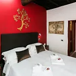 Gasthuis Navona First 4*