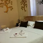 ゲストハウス ナヴォーナ ファースト ルーム