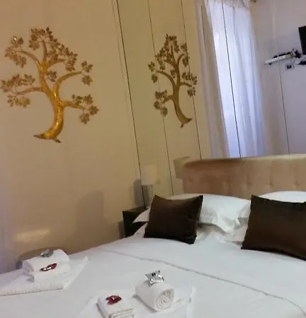 纳沃纳第一客房旅馆