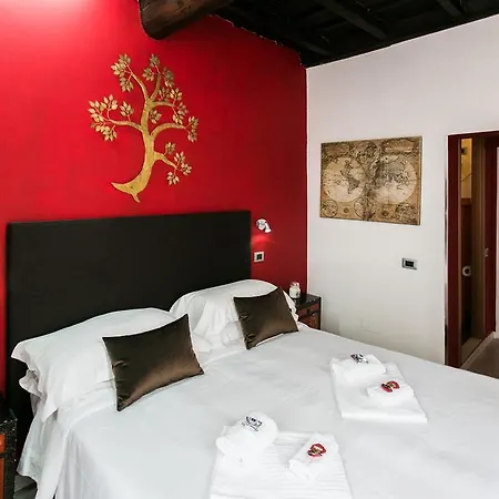 招待所 纳沃纳第一客房旅馆 4*